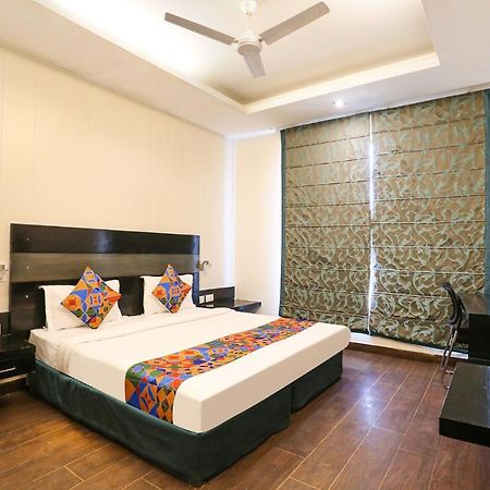 Fabhotel Posh Classic Гургаон Екстериор снимка