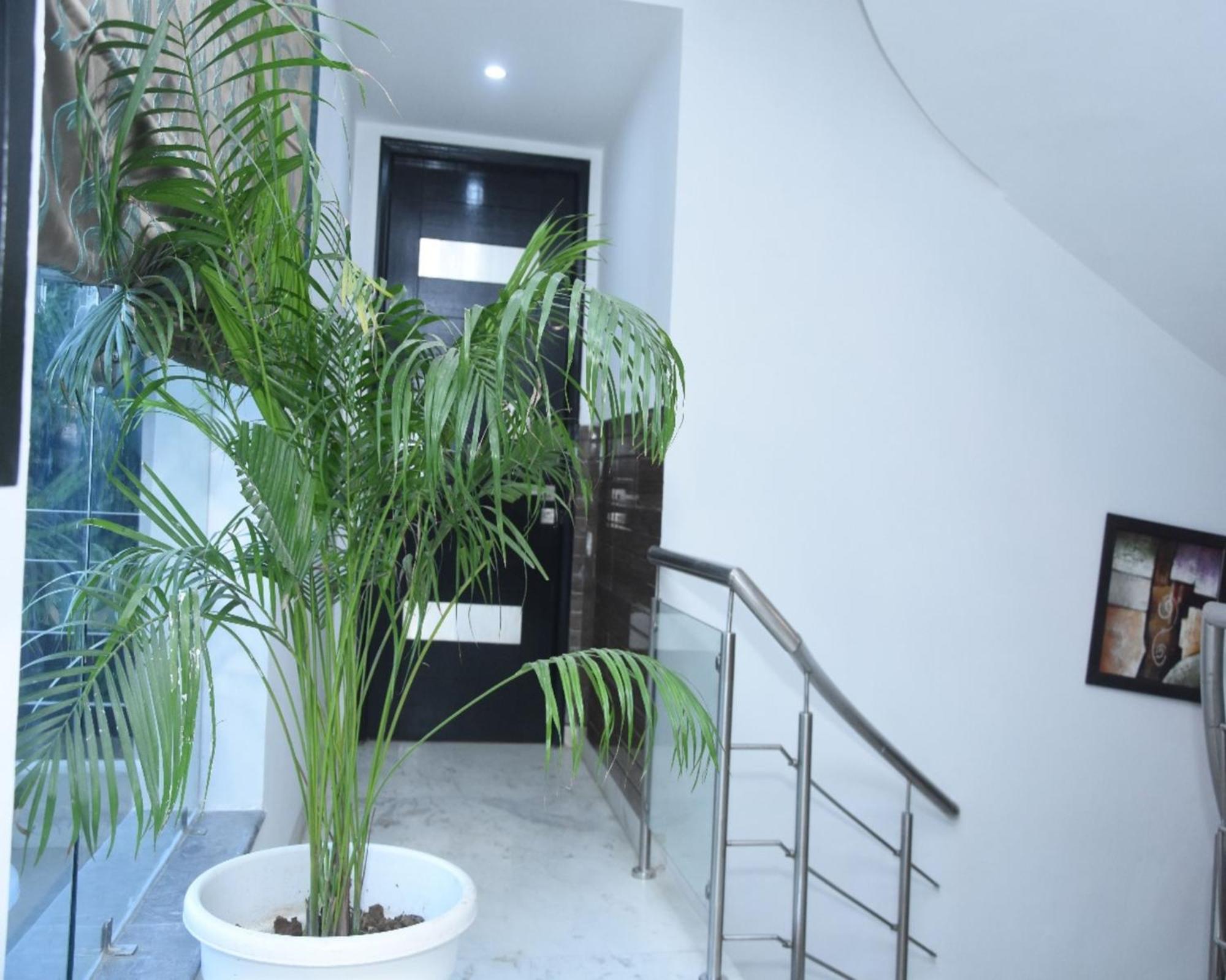 Fabhotel Posh Classic Гургаон Екстериор снимка